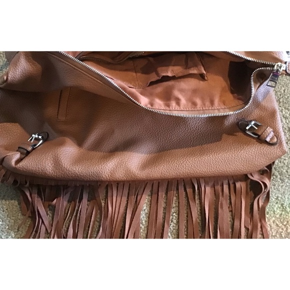 Steve Madden Crossbody Large Fringe Bag Adjustable Strap - Picture 5 of 6